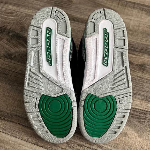 Air Jordan 3 Retro 'Pine Green' Sneakers Kids PS Size 1Y - 429487-030 - Picture 6 of 15